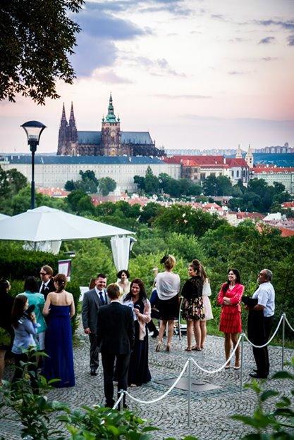 Nebozizek Hotel A Restaurant Praha Bagian luar foto