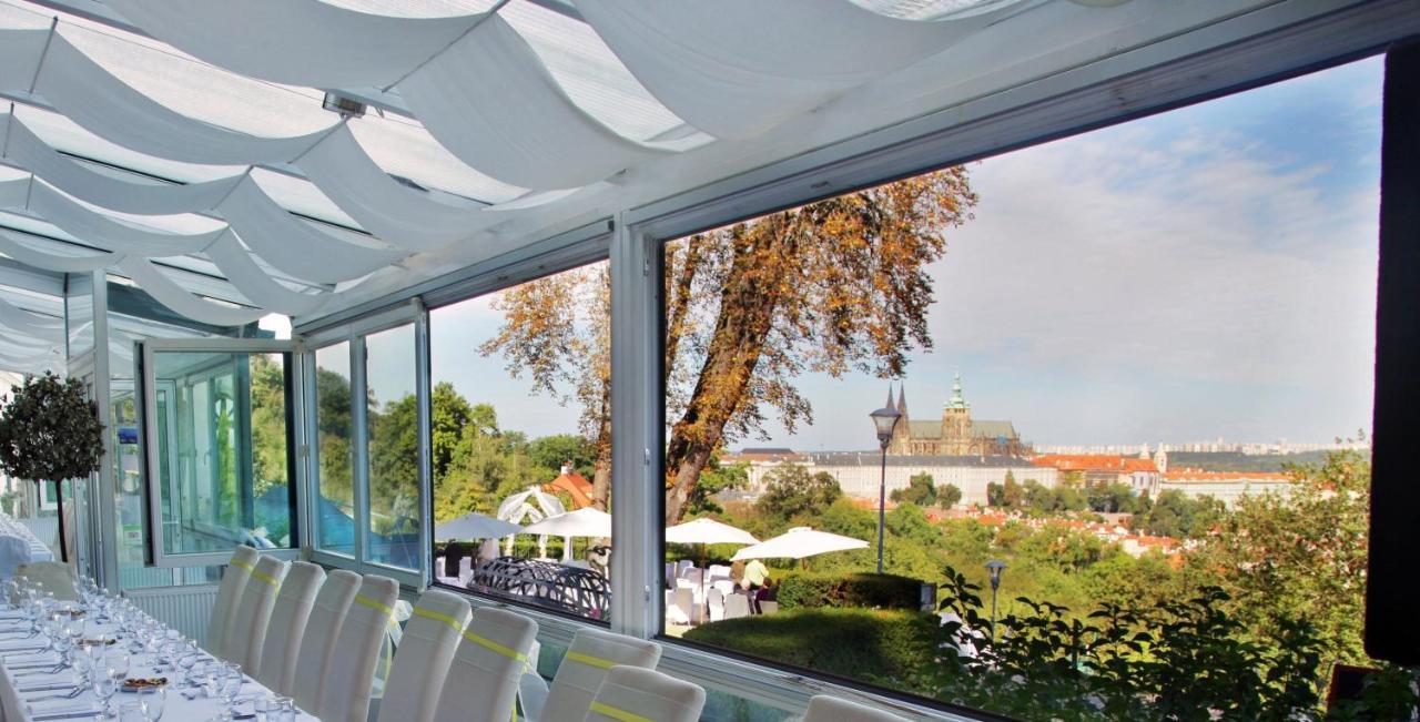 Nebozizek Hotel A Restaurant Praha Bagian luar foto